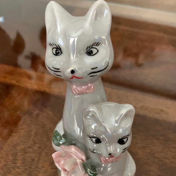 White Cats Bow Tie Pink Rose Flower Decoration Ceramic Cat Figurine Vintage MCM - Picture 7 of 10